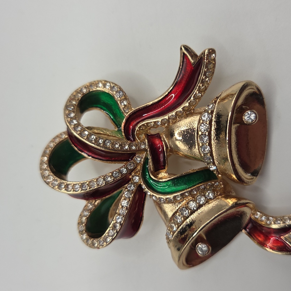 Avon 2015 Bell Brooch With Crystals   Red And Green Ribbon Gold Bells NIB